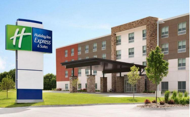 Holiday Inn Express & Suites - Hawaiian Gardens By Ihg Buitenkant foto