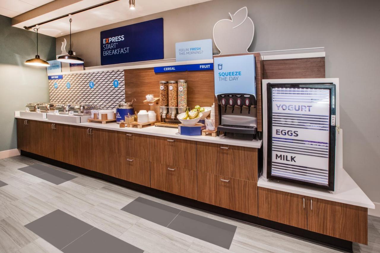 Holiday Inn Express & Suites - Hawaiian Gardens By Ihg Buitenkant foto