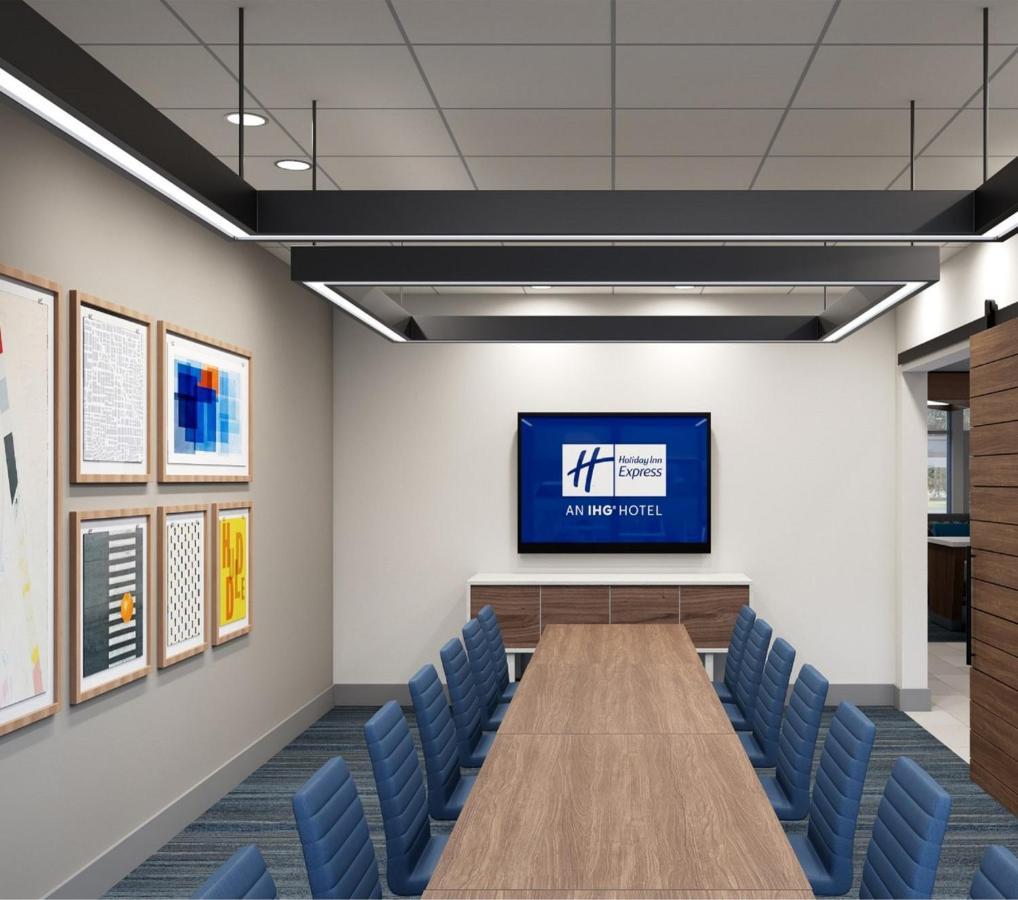 Holiday Inn Express & Suites - Hawaiian Gardens By Ihg Buitenkant foto