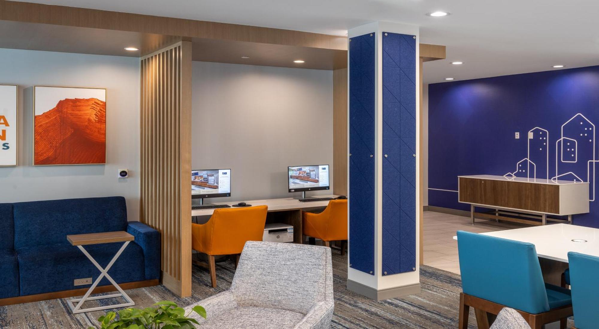 Holiday Inn Express & Suites - Hawaiian Gardens By Ihg Buitenkant foto