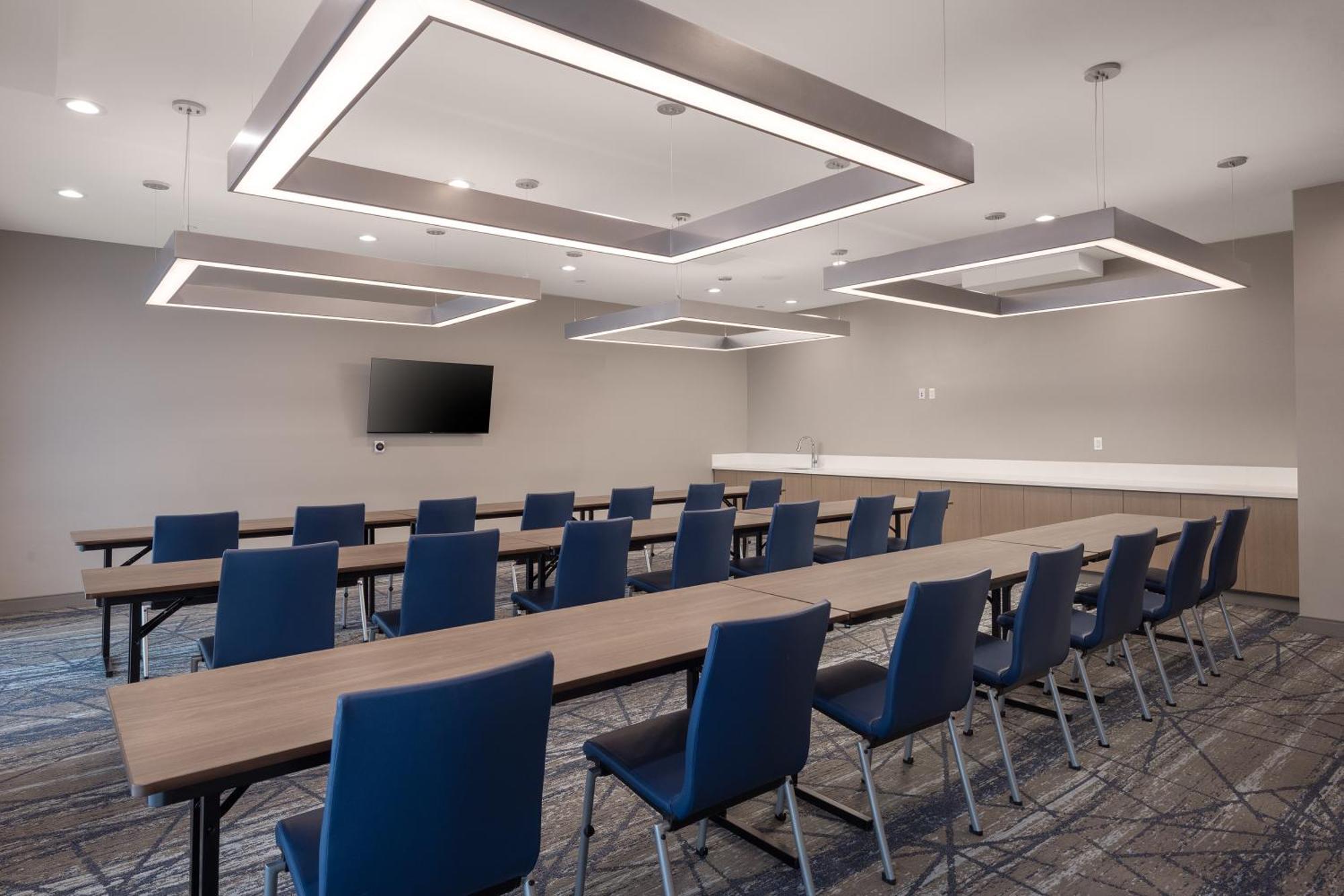 Holiday Inn Express & Suites - Hawaiian Gardens By Ihg Buitenkant foto