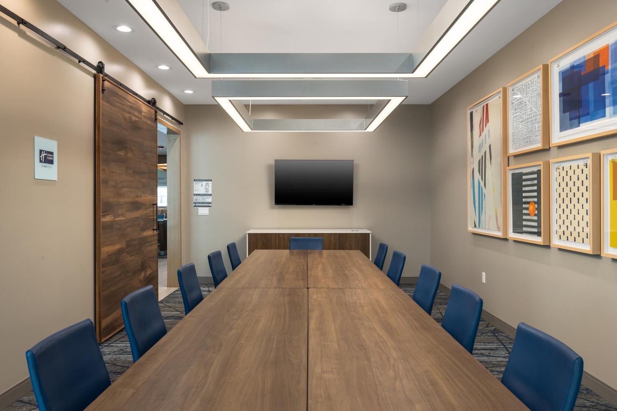 Holiday Inn Express & Suites - Hawaiian Gardens By Ihg Buitenkant foto