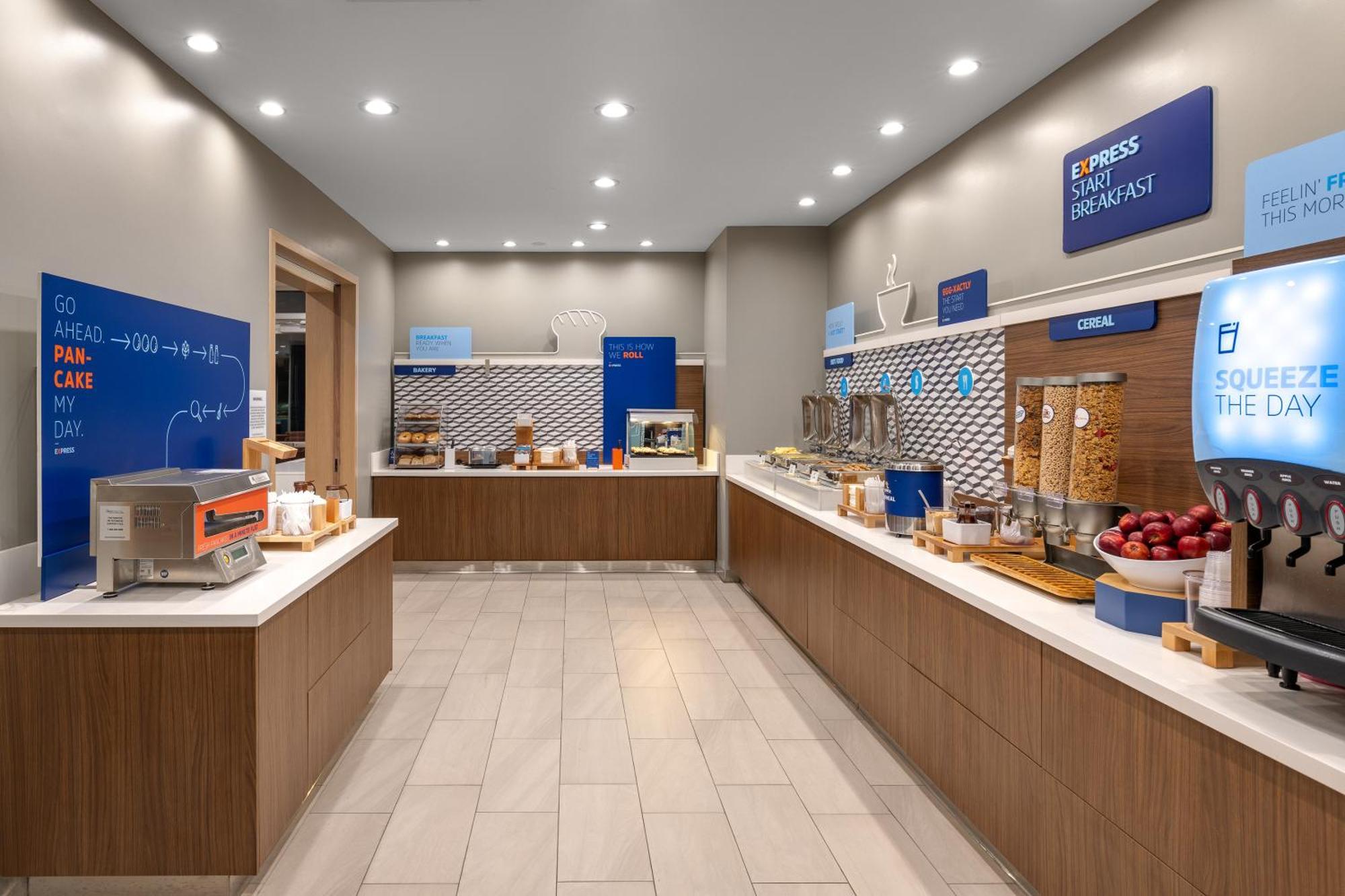 Holiday Inn Express & Suites - Hawaiian Gardens By Ihg Buitenkant foto